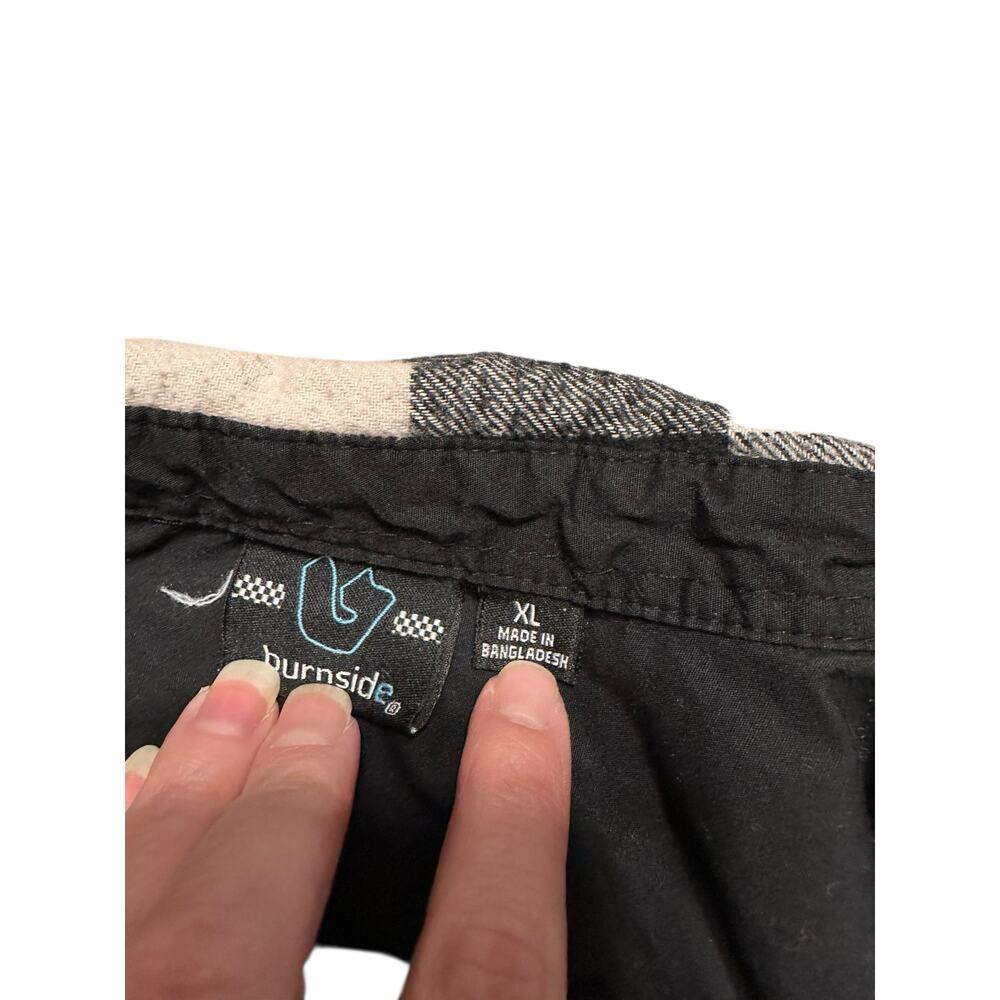 Burnside Black And White Flannel Button Down Men'… - image 3